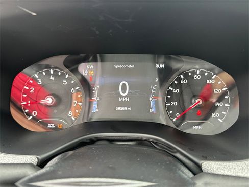 Used 2024 Jeep Compass Latitude image 29