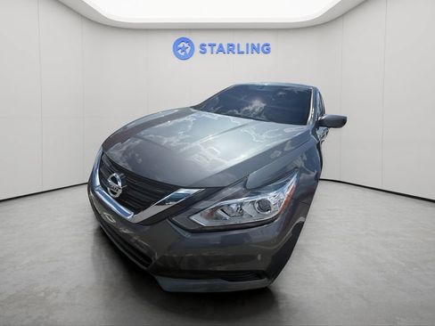 Used 2018 Nissan Altima 2.5 S w/ S Convenience Package FWD image 1