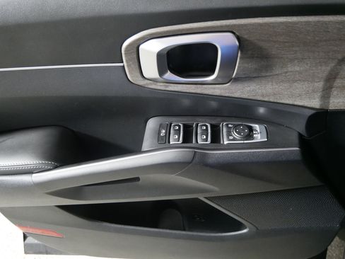 Used 2022 Kia Sorento S AWD/4WD image 19