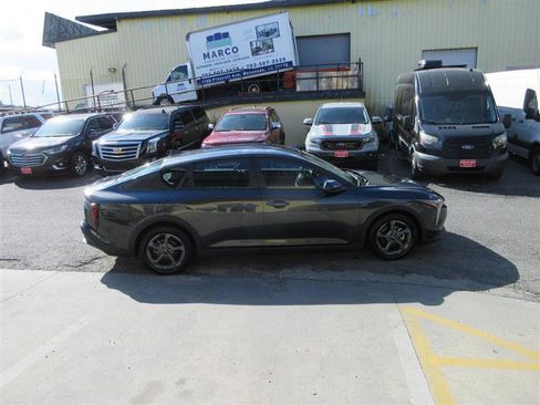 Used 2025 Kia K4 FWD image 7