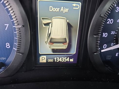 Used 2016 Toyota Sienna Limited Premium image 21