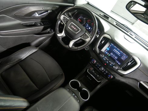 Used 2018 GMC Terrain SLT w/ Preferred Package AWD/4WD image 9