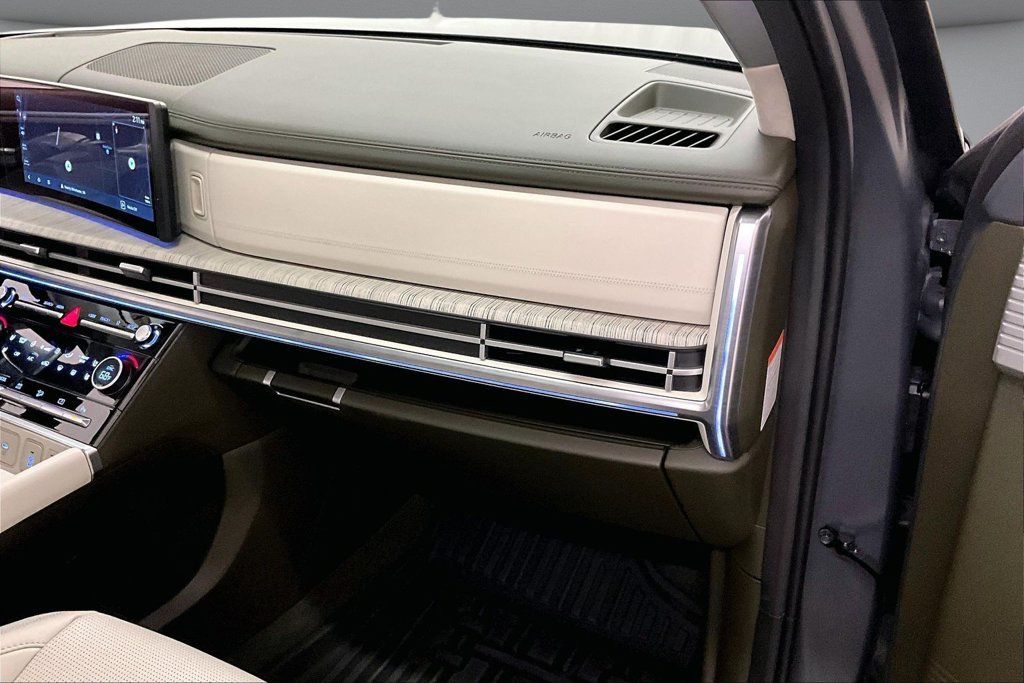 Used 2025 Hyundai Santa Fe Calligraphy AWD/4WD image 27