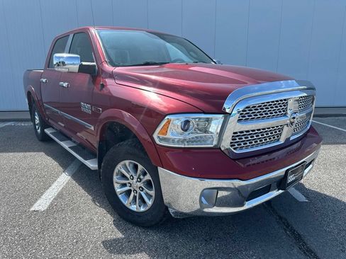 Used 2014 RAM 1500 Laramie w/ Convenience Group AWD/4WD image 10