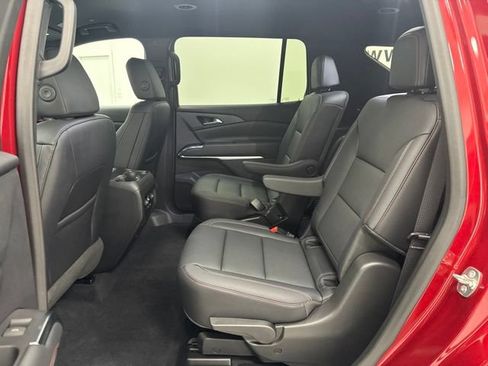 Used 2024 Chevrolet Traverse Z71 w/ LPO, Floor Liner Package AWD/4WD image 27