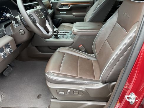 Used 2023 GMC Sierra 1500 Denali RWD image 11