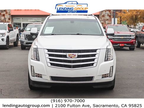 Used 2016 Cadillac Escalade ESV 4WD image 2