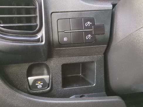 Used 2025 RAM ProMaster 3500 w/ Convenience Group FWD image 17