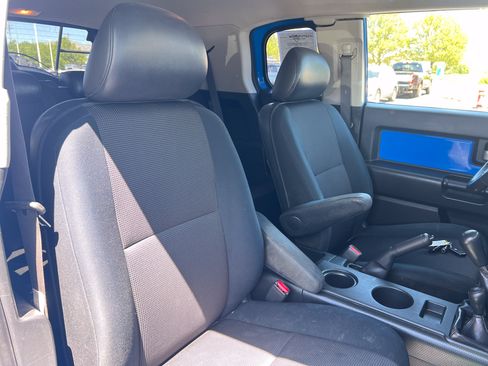 Used 2007 Toyota FJ Cruiser 4WD image 26