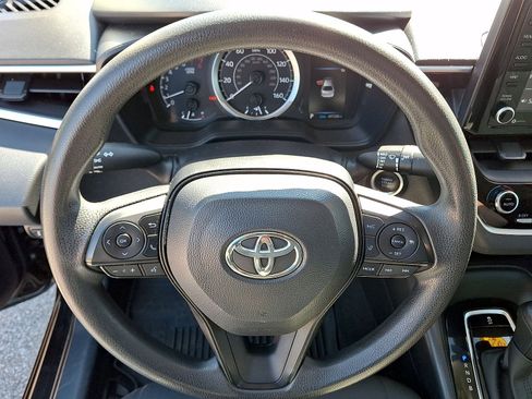 Used 2022 Toyota Corolla LE w/ LE Convenience Package FWD image 16