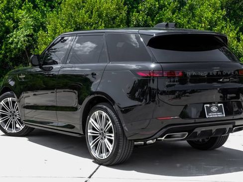 New 2026 Land Rover Range Rover Sport Dynamic SE AWD/4WD image 13