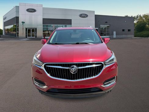 Used 2018 Buick Enclave Essence AWD/4WD image 3