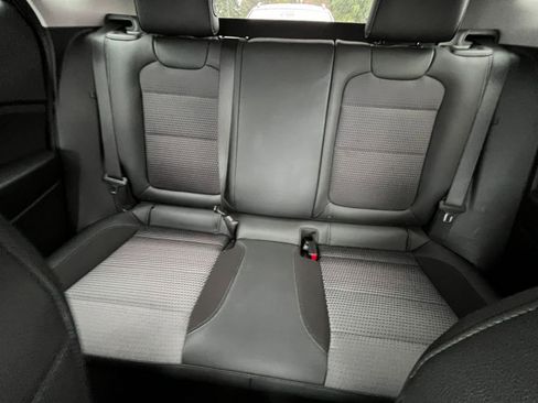 Used 2025 Chevrolet Trax LT image 38