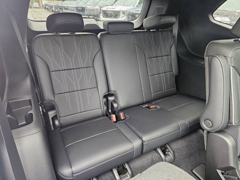 New 2026 Buick Enclave Avenir w/ Super Cruise Package image 13