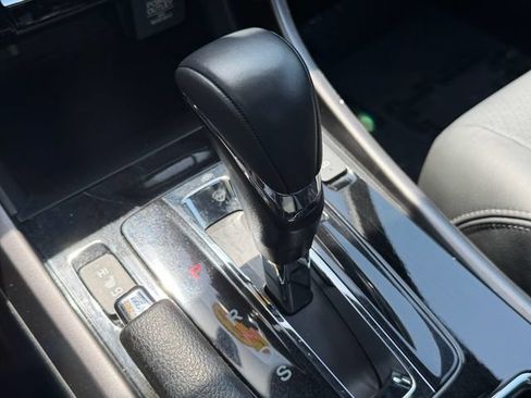 Used 2017 Honda Accord Touring image 26