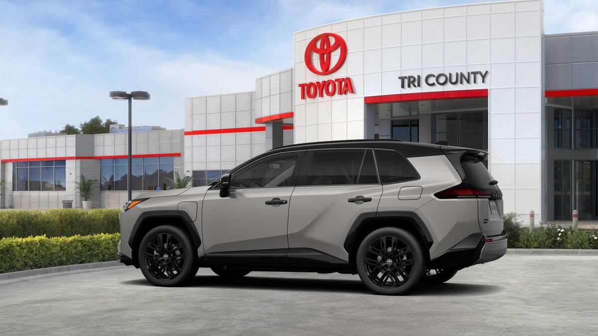 New 2026 Toyota RAV4 XSE w/ Panoramic Sun Roof Package AWD/4WD image 5