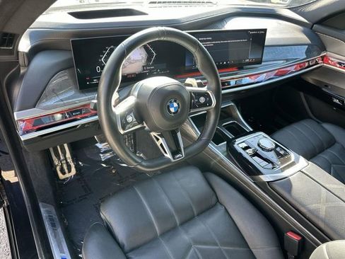 Used 2024 BMW 740i RWD image 9