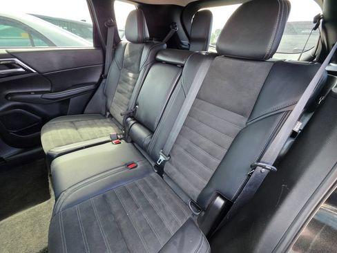 Used 2023 Mitsubishi Outlander SE AWD/4WD image 7