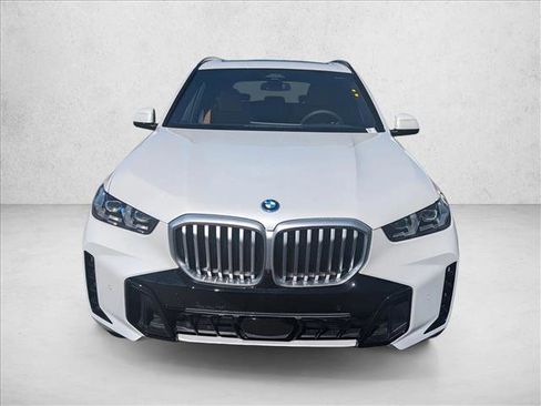 Used 2026 BMW X5 xDrive50e w/ M Sport Package AWD/4WD image 6