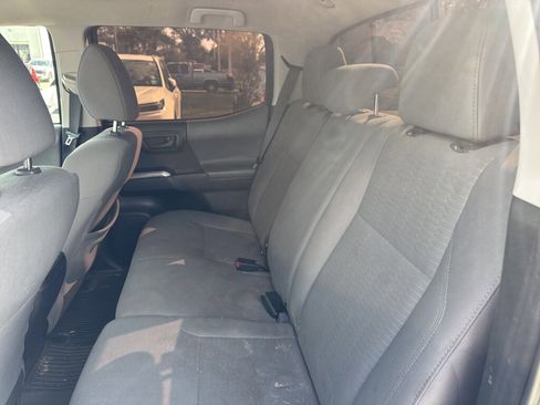 Used 2018 Toyota Tacoma SR5 image 29