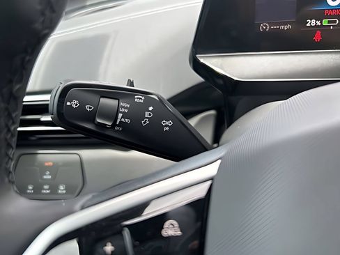 New 2026 Volkswagen ID.4 Pro AWD/4WD image 25