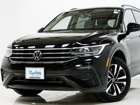 Used 2022 Volkswagen Tiguan S image 2