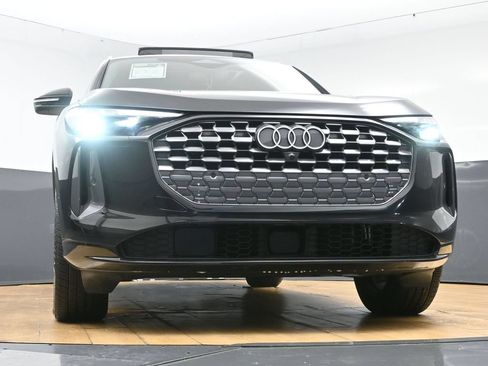 Used 2025 Audi Q5 Premium Plus w/ Premium Plus AWD/4WD image 48