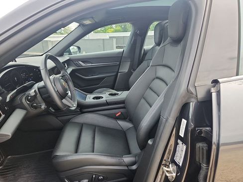 Certified 2025 Porsche Taycan image 5