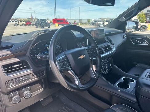 Used 2023 Chevrolet Tahoe Premier AWD/4WD image 9