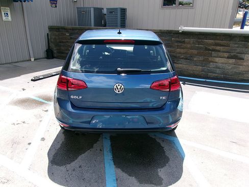 Used 2017 Volkswagen Golf SE image 6