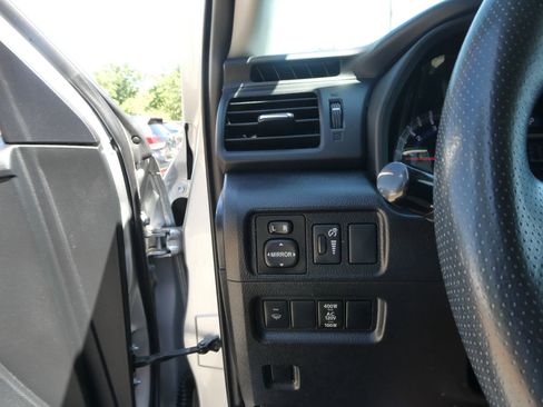 Used 2016 Toyota 4Runner SR5 AWD/4WD image 16