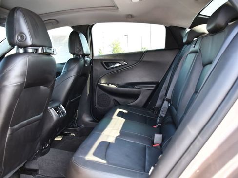 Used 2018 Chevrolet Malibu Hybrid w/ Leather Package FWD image 19