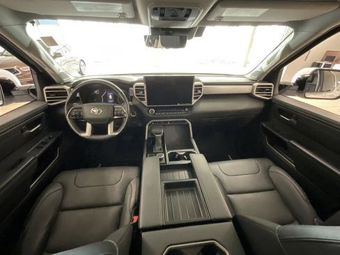 Used 2022 Toyota Tundra Limited image 9
