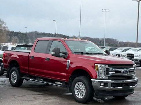 Used 2019 Ford F250 XLT w/ FX4 Off-Road Package image 28
