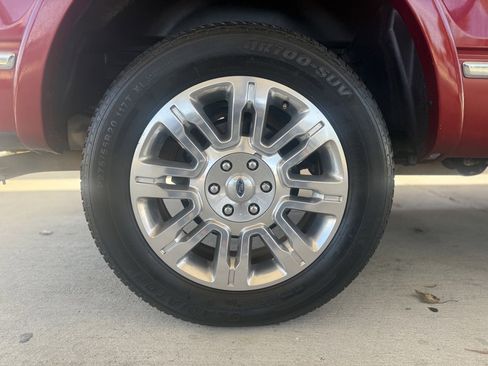 Used 2014 Ford F150 Platinum image 10