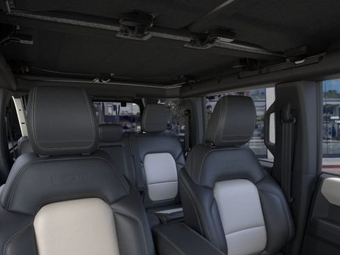New 2026 Ford Bronco Outer Banks w/ Sasquatch Package AWD/4WD image 12