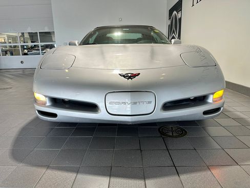Used 2001 Chevrolet Corvette Convertible w/ Preferred Equipment Group2 RWD image 4
