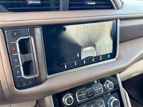 Used 2023 GMC Yukon XL Denali image 37