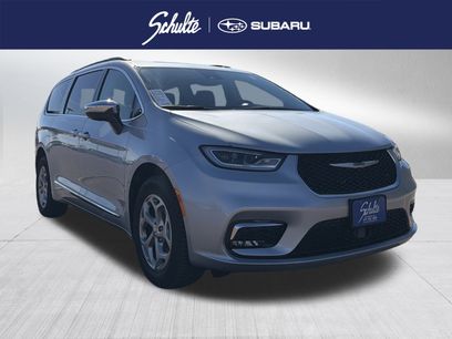 Used 2023 Chrysler Pacifica Limited