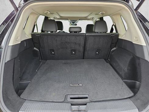 Used 2025 Nissan Rogue SV w/ SV Premium Package FWD image 6