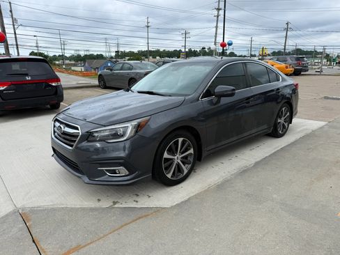 Used 2018 Subaru Legacy 2.5i Limited AWD/4WD image 6