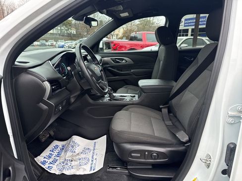 Used 2023 Chevrolet Traverse LT image 20