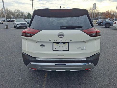 Used 2023 Nissan Rogue Platinum w/ Platinum Premium Package image 5