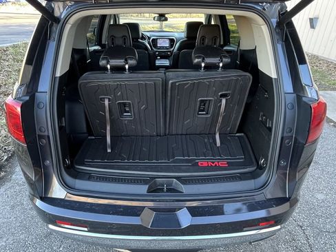 Used 2019 GMC Acadia Denali w/ Technology Package image 4