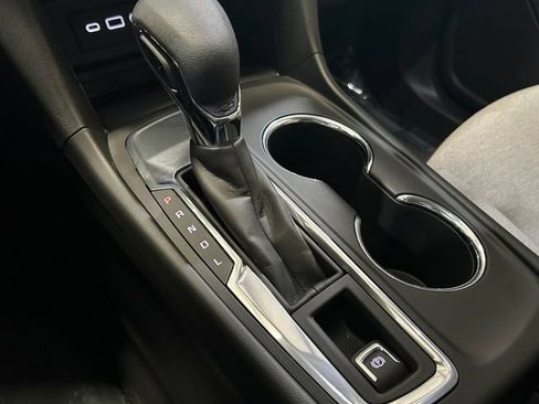 Used 2024 Chevrolet Equinox LS FWD image 29