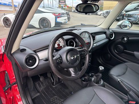Used 2011 MINI Cooper Hardtop image 21
