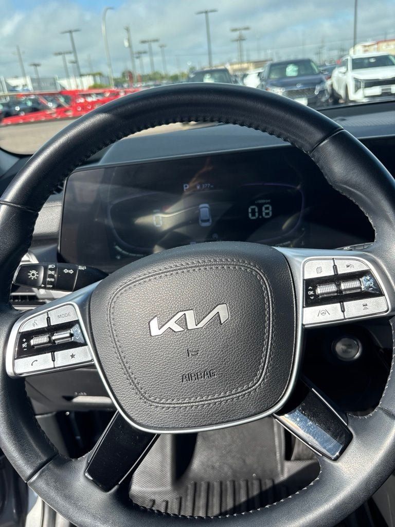 Used 2024 Kia Telluride S FWD image 16