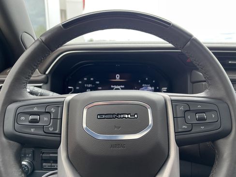 Used 2024 GMC Yukon Denali w/ Advanced Technology Package AWD/4WD image 26