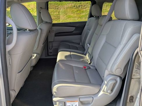 Used 2011 Honda Odyssey EX-L image 16