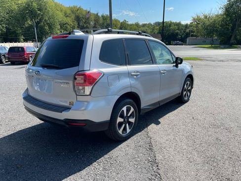 Used 2017 Subaru Forester 2.5i w/ Alloy Wheel Package AWD/4WD image 8